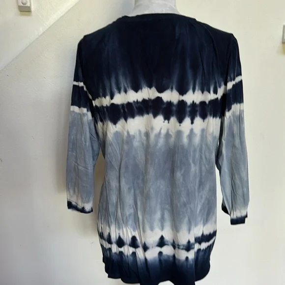 Chico's Zenergy Tie-Dye Drawstring 3/4 Sleeve Blue Tie Dye Top - Picture 5 of 9